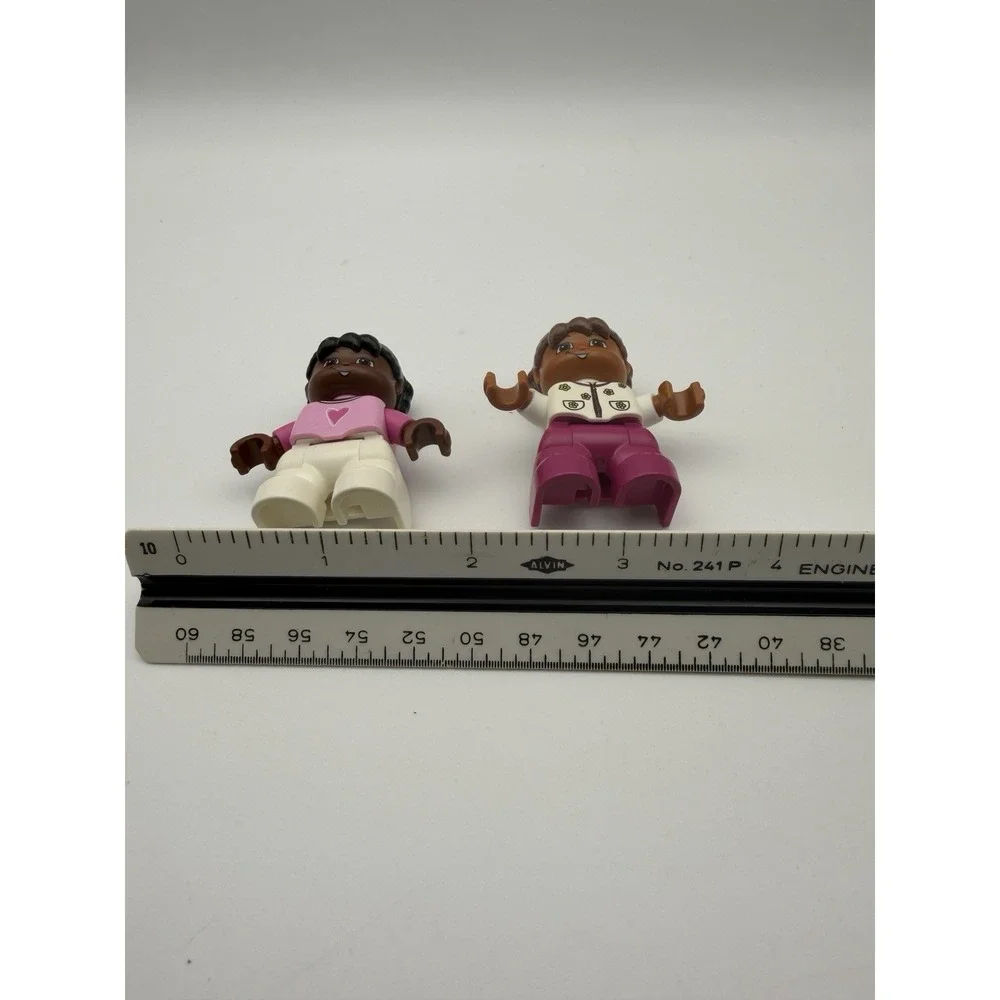 Lot Of 2 Lego Duplo People Figures. Two Girls Brown Tan Flower Heart You Gift